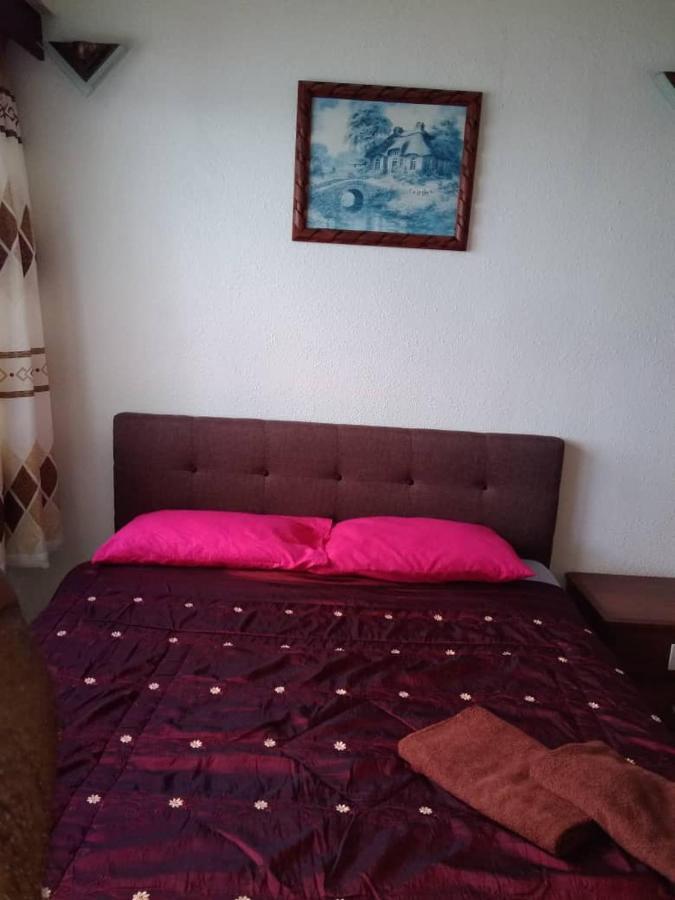 The Barn Private Home @ Sri Sayang Apartment Бату Феринги Екстериор снимка