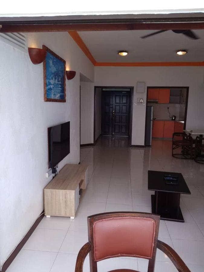 The Barn Private Home @ Sri Sayang Apartment Бату Феринги Екстериор снимка